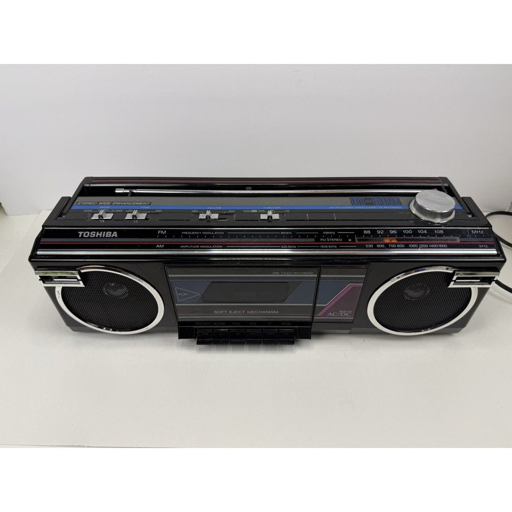Vintage Toshiba RT-8016 AM FM Radio Cassette Player Recorder Boombox 80s prop